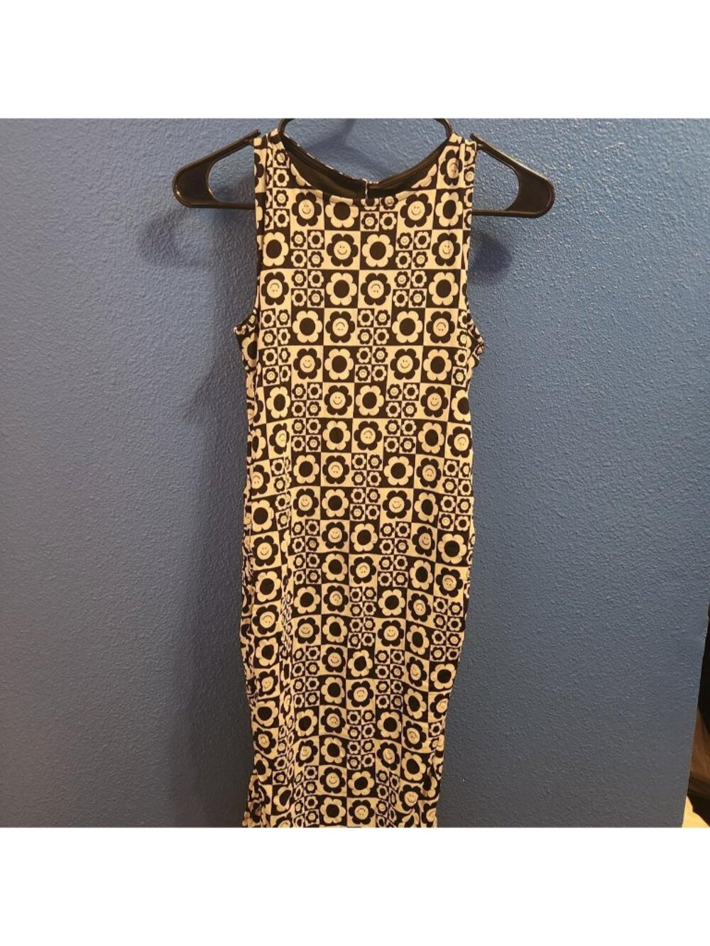 black ans white funky and fun flower print Kids...